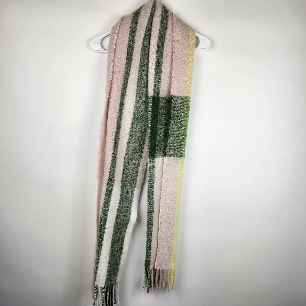 TOPSHOP OS SOFT FUZZY WARM THICK SCARF SCARVES FRINGE STRIPE PLAID NWT NEW PINK - Picture 1 of 5